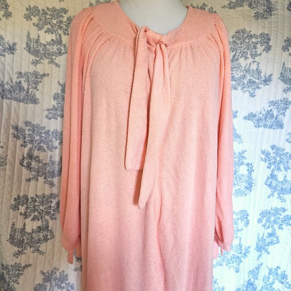Size L to XL Vintage 1970s Leisure Lady Terry Zip Front Robe - Picture 3 of 14